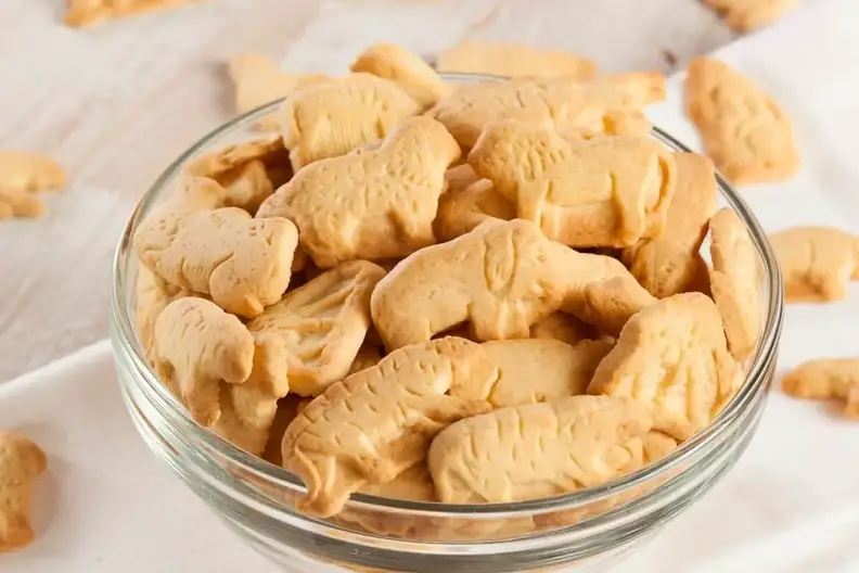 are animal crackers a safe alternative to dog biscuits